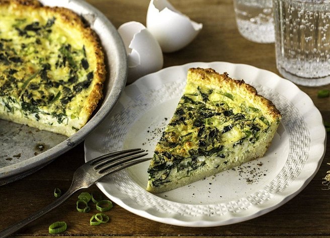 cauliflower crusted spinach low fat cheese pie